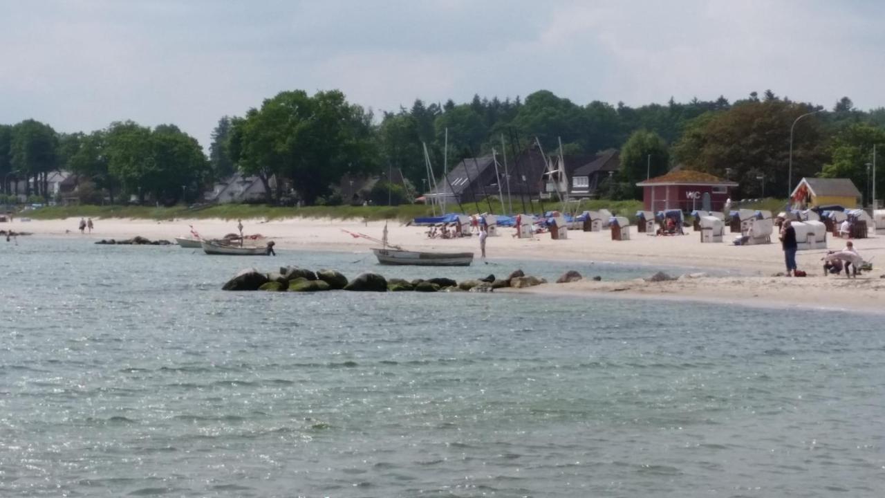 Zum Wohlfuehlen Ferienwohnung Fuer Max 5 Erwachsene Und 1 Kind, Schwimmbad Vor Der Tuer, Tiere Erlaubt Sierksdorf Extérieur photo